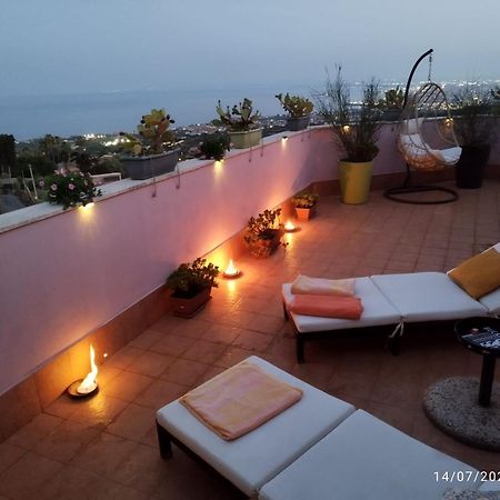 La Petite Maison อาชิ กัสเตลโล ภายนอก รูปภาพ