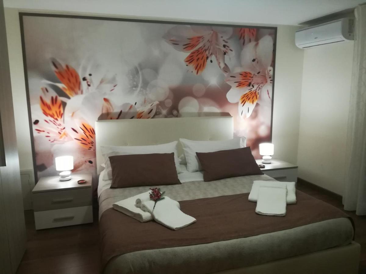 La Petite Maison อาชิ กัสเตลโล ภายนอก รูปภาพ