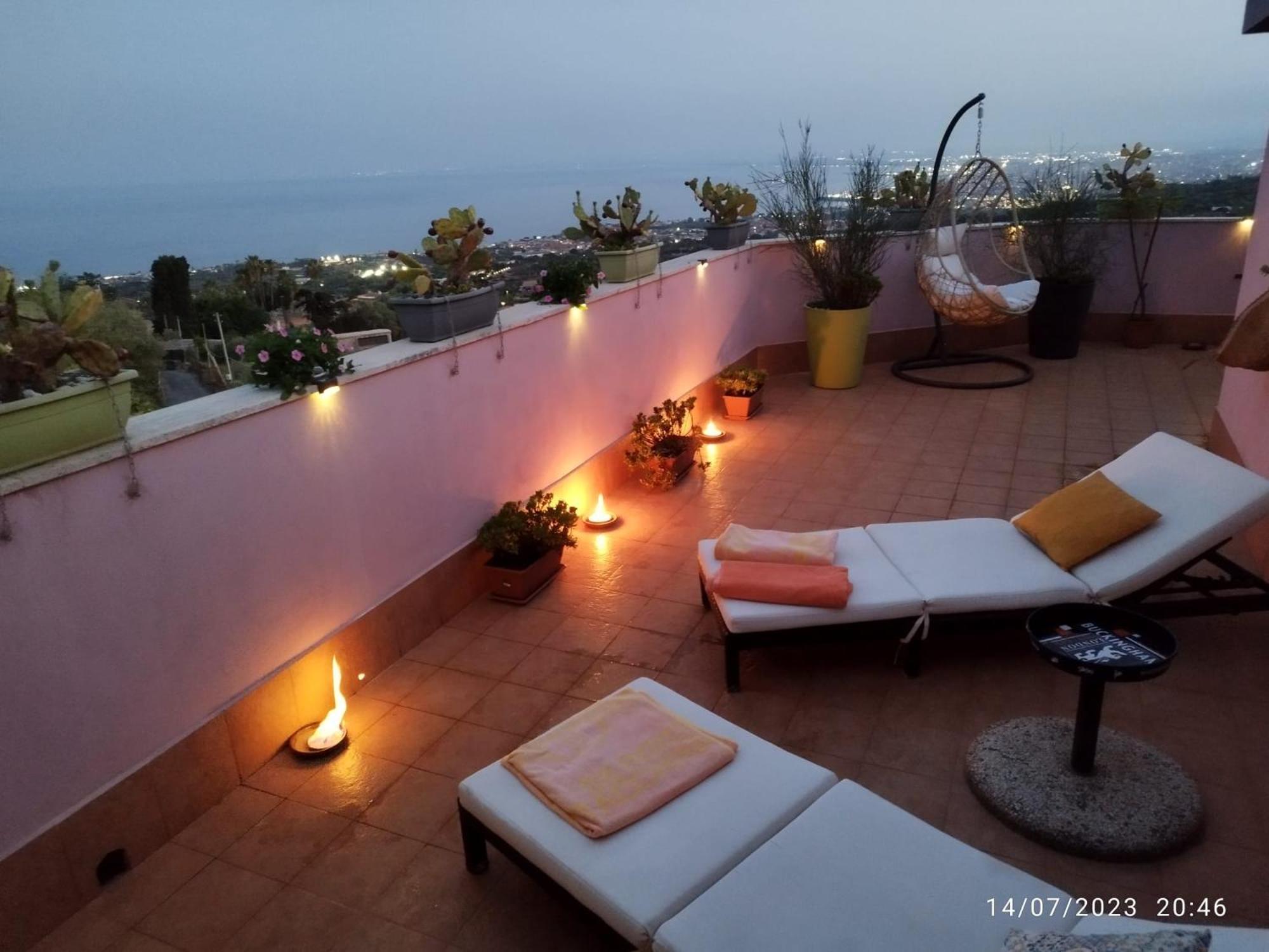 La Petite Maison อาชิ กัสเตลโล ภายนอก รูปภาพ